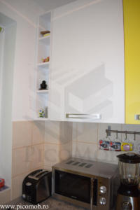 Mobila bucatarie mica de apartament PicoMob PAL galben citron alb antaro blum depozitare si in cel mai mic spatiu